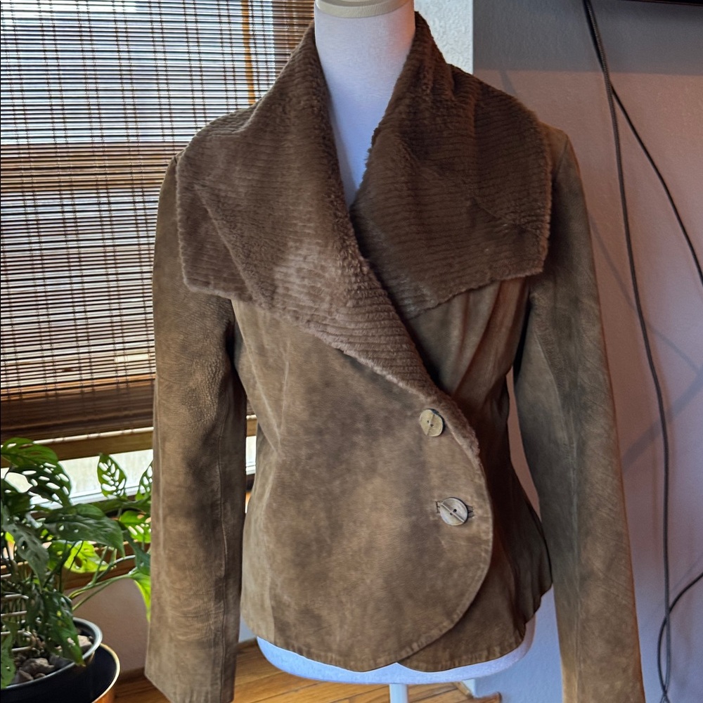 PETER COHEN Brown Suede Jacket with Faux Fur Portrait Collar - Size Large